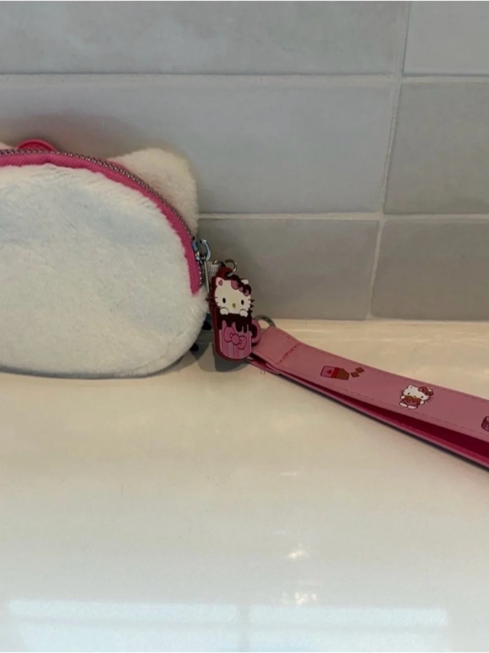 Sanrio Hello Kitty Dessert Hot Chocolate Plush Coin Purse Clutch